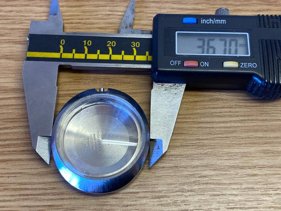 Omega Geneve Dynamic case