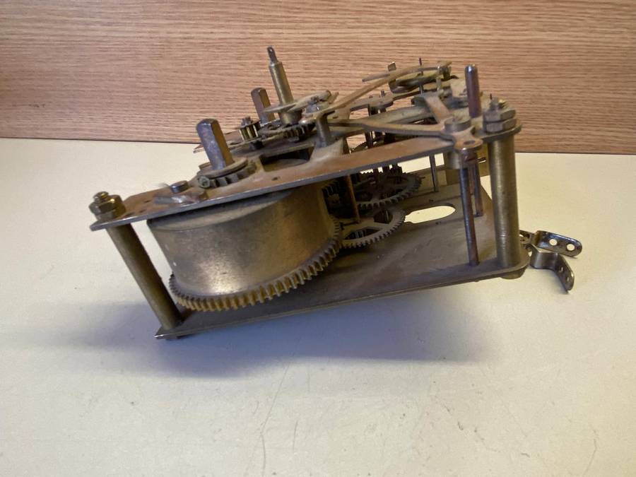 English made  clock movement - incomplete - parts/repair