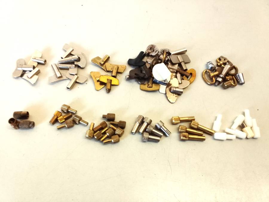 Alarm clock winders & pushers - lot 1