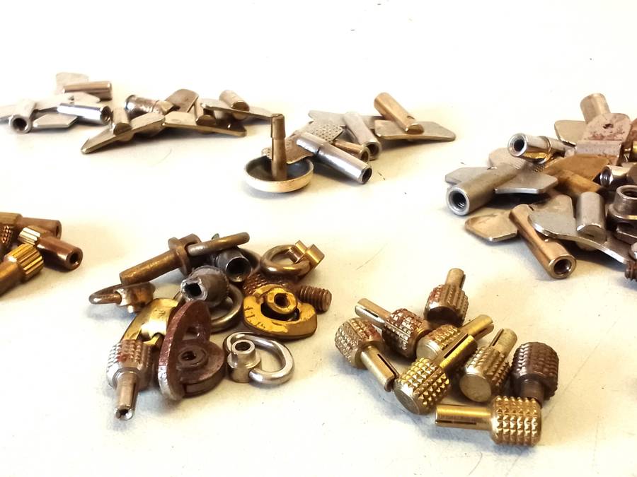 Alarm clock winders & pushers - lot 2