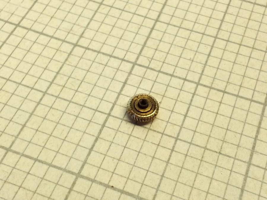 Omega gold crown - 4.5mm - #1