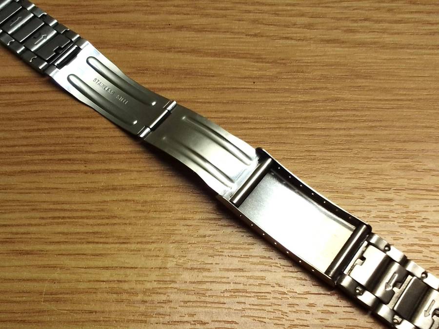 CASIO - 19mm stainless steel bracelet