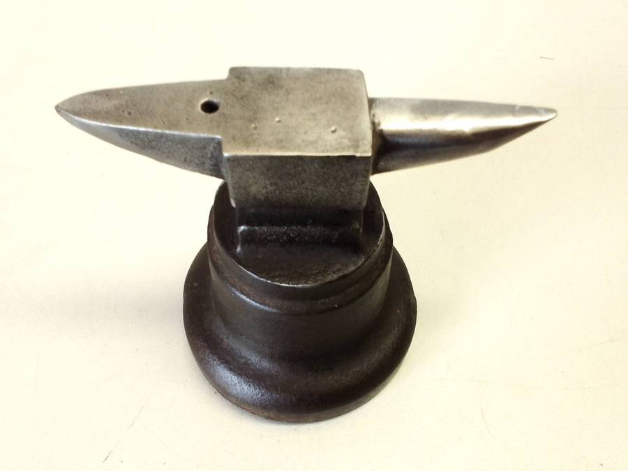 BET 25 - watchmakers/jewelers anvil