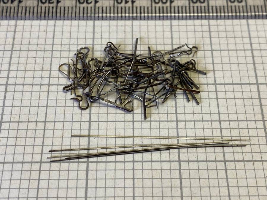 Watch movement return springs - 50+ pieces - lot 1