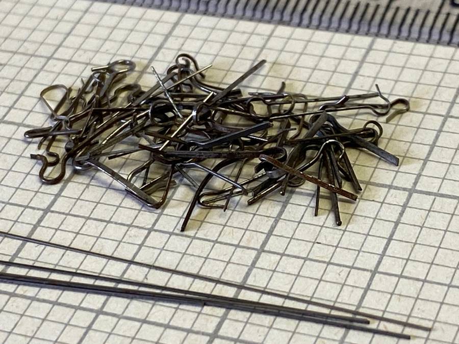 Watch movement return springs - 50+ pieces - lot 1
