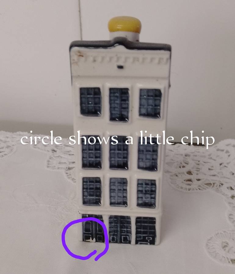 Collectable vintage  Dutch Bols KLM airlines miniature souvenir house no - 47