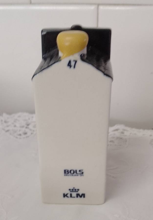 Collectable vintage  Dutch Bols KLM airlines miniature souvenir house no - 47