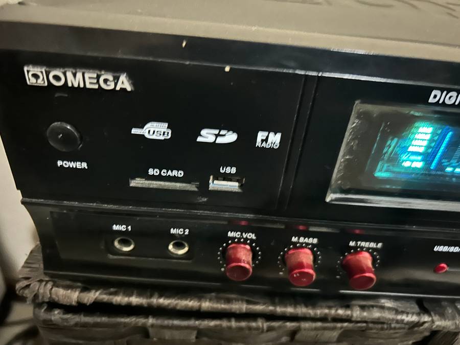 Omega amplifier
