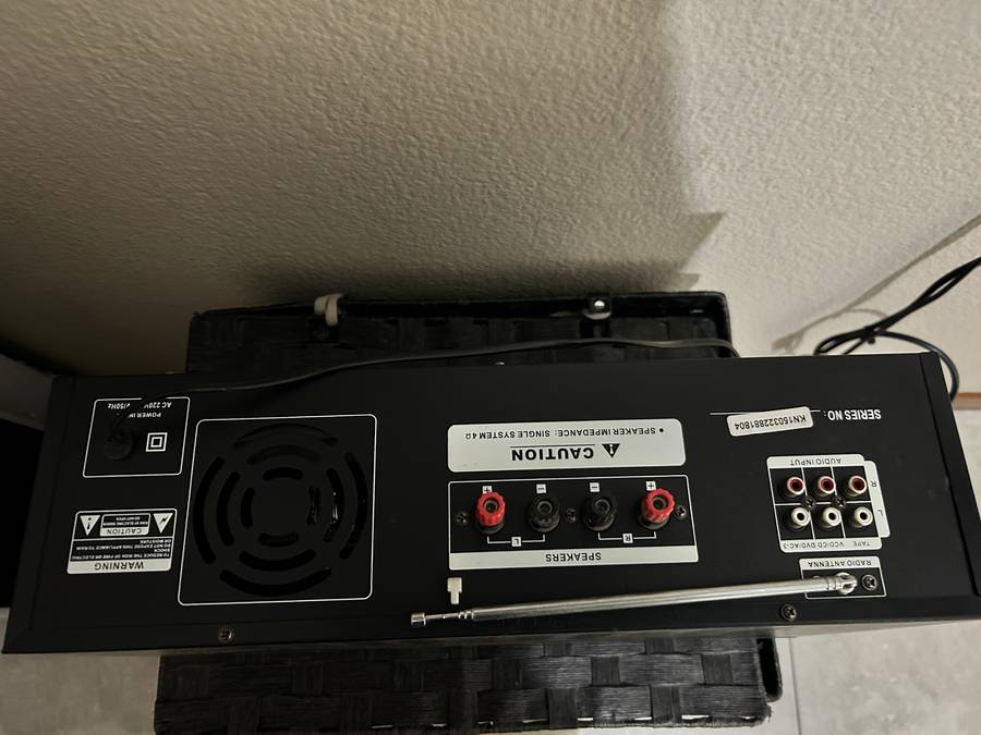 Omega amplifier