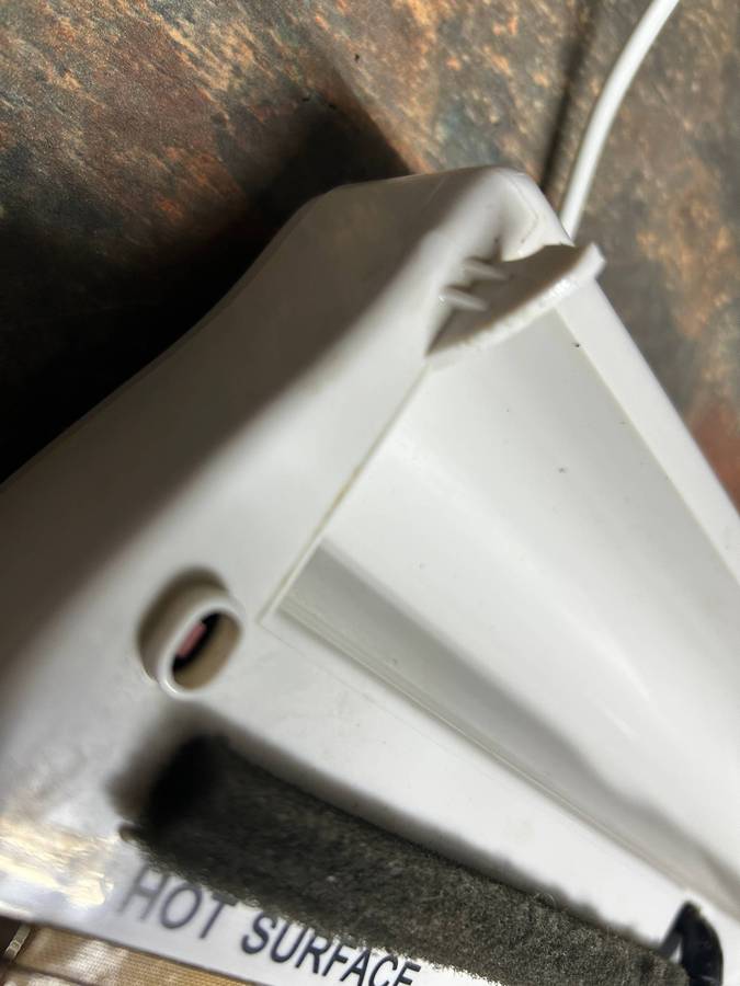 Sunbeam electronic vacuum bag sealer - Faulty hinge