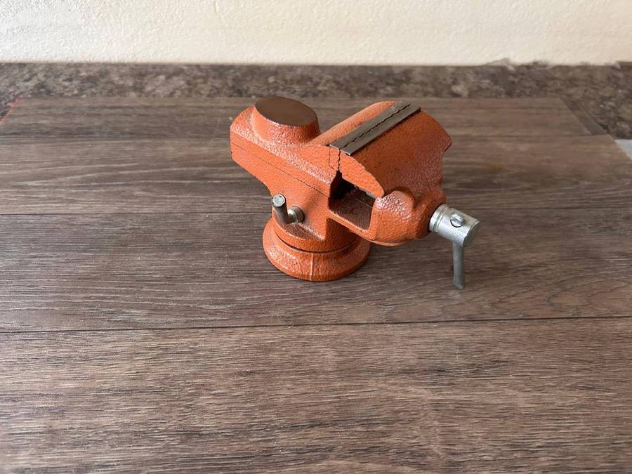 Small bench vice 60mm