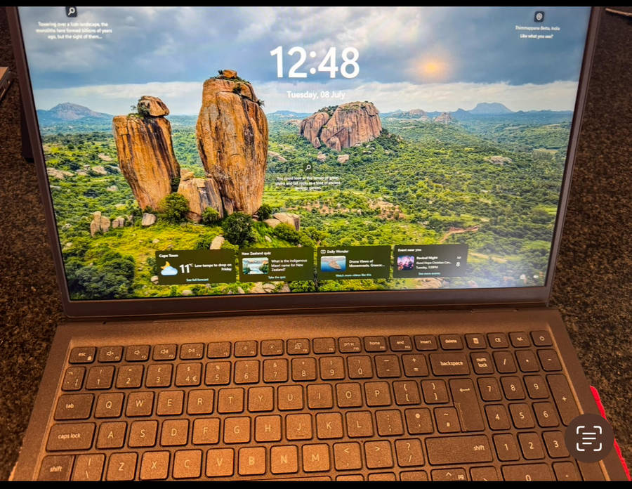 Dell Vostro 3520 11th Gen i5 16GB 1TB