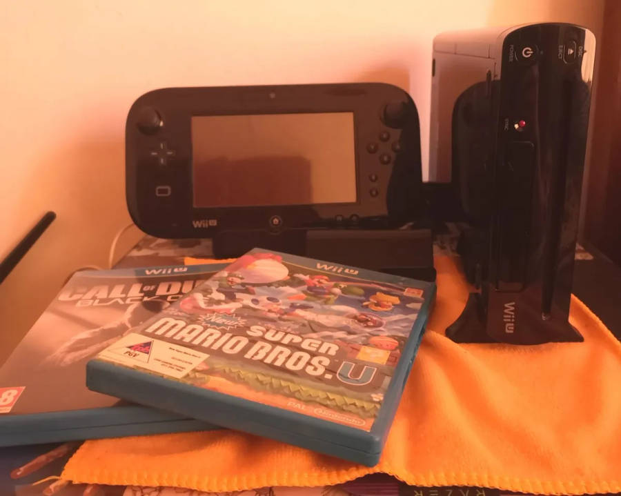 Nintendo Wii U 32GB Console with 2 Games