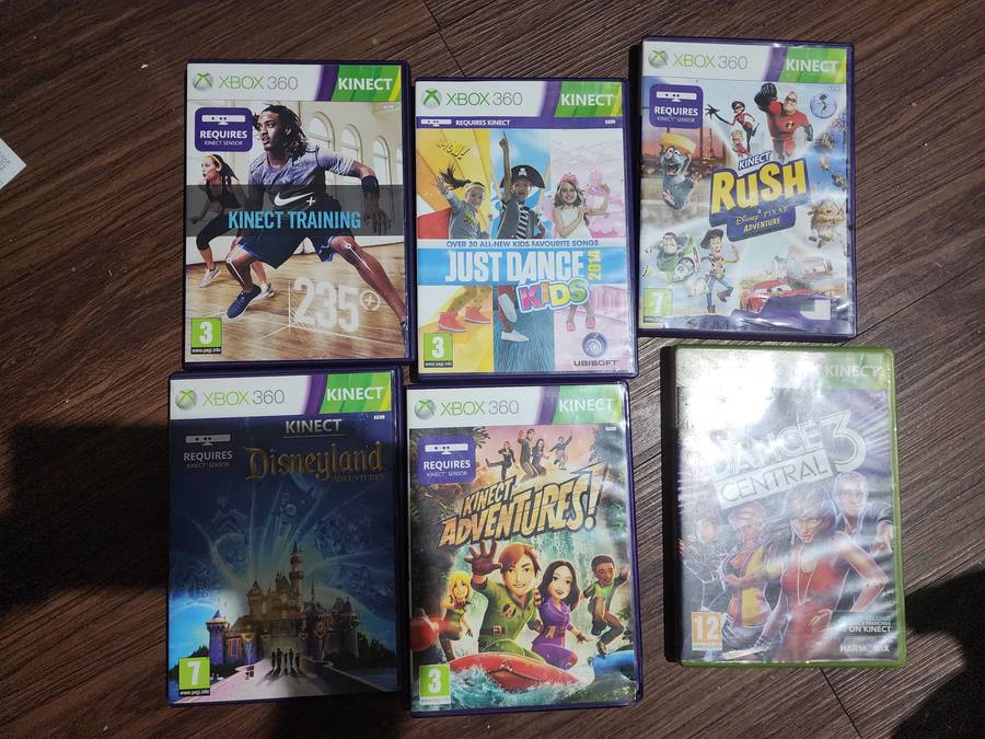 Xbox 360 Elite 500gb with kinect sensor, wireless control, rechargeable battery & cable plus 2 games