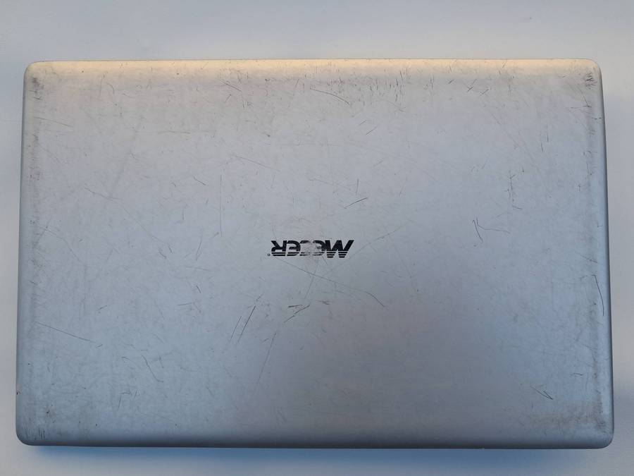 Laptop - Mecer Z140C