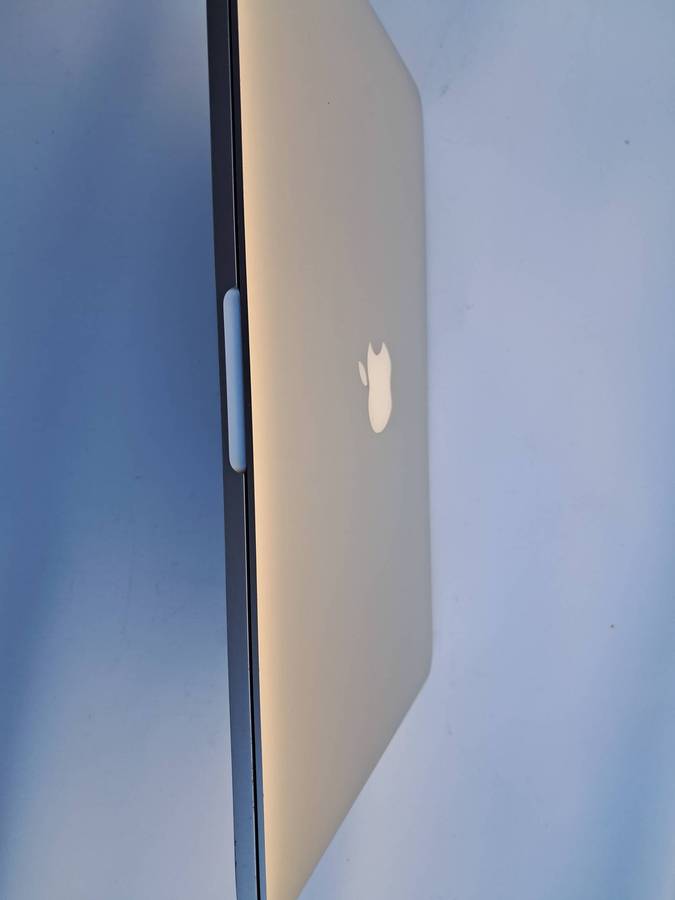 Macbook Pro - Apple Laptop (Late 2012)