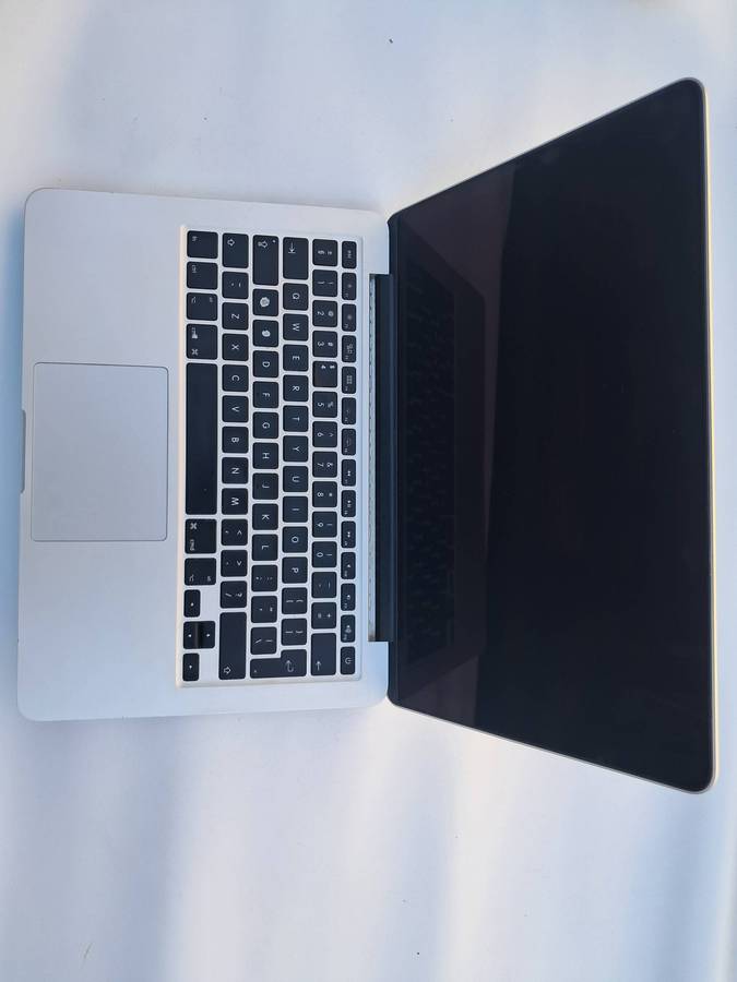 Macbook Pro - Apple Laptop (Late 2012)
