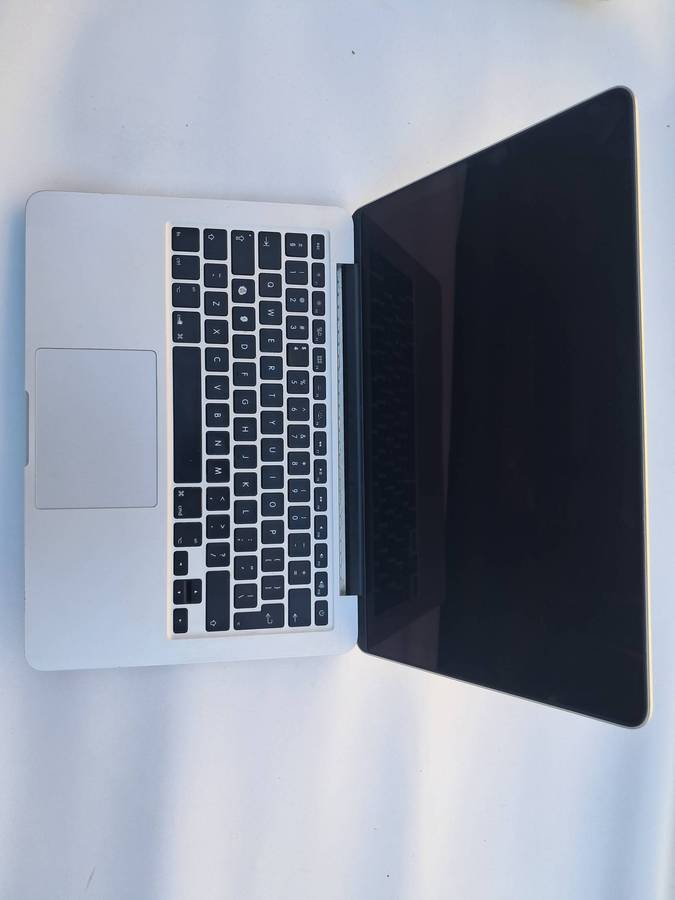 Macbook Pro - Apple Laptop (Late 2012)