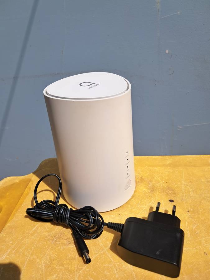 Alcatel HH72V1 Wi-fi router