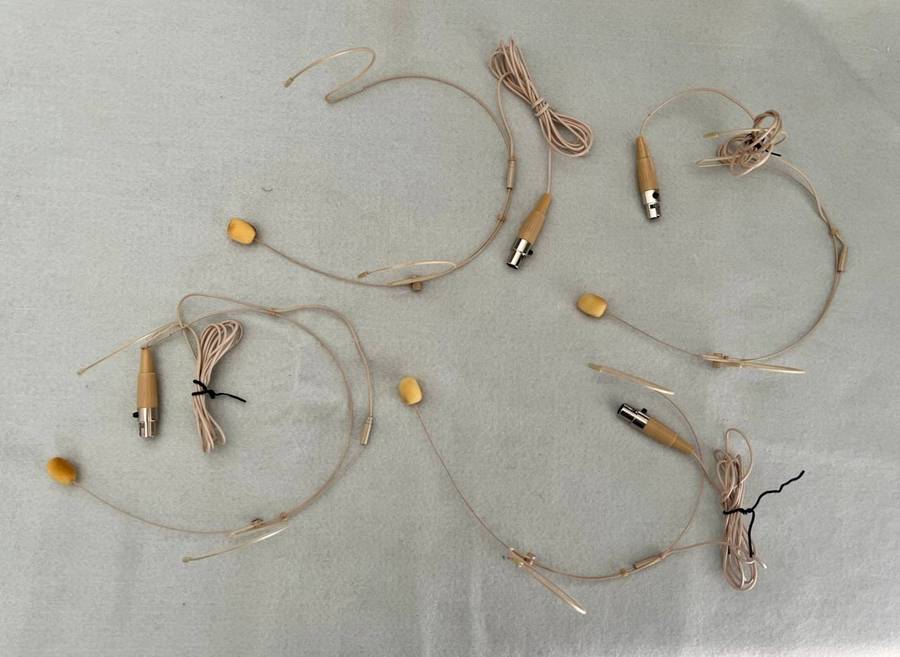 Hybrid+ R8 Receiver with Handheld and Body Pack Transmitters