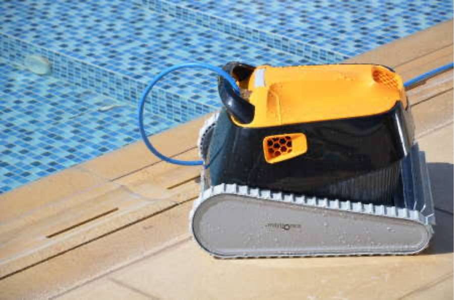 Dolphin E 30 Plus Pool Cleaner