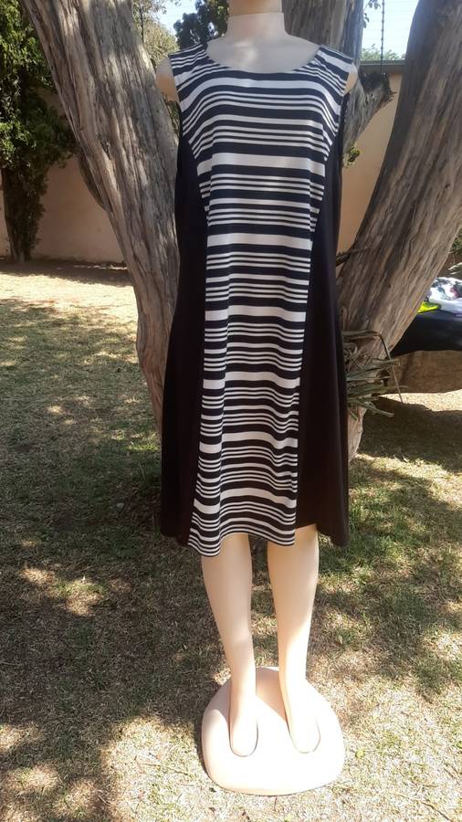 Size 22 / 46 Donatella Sleeveless Women's Dress