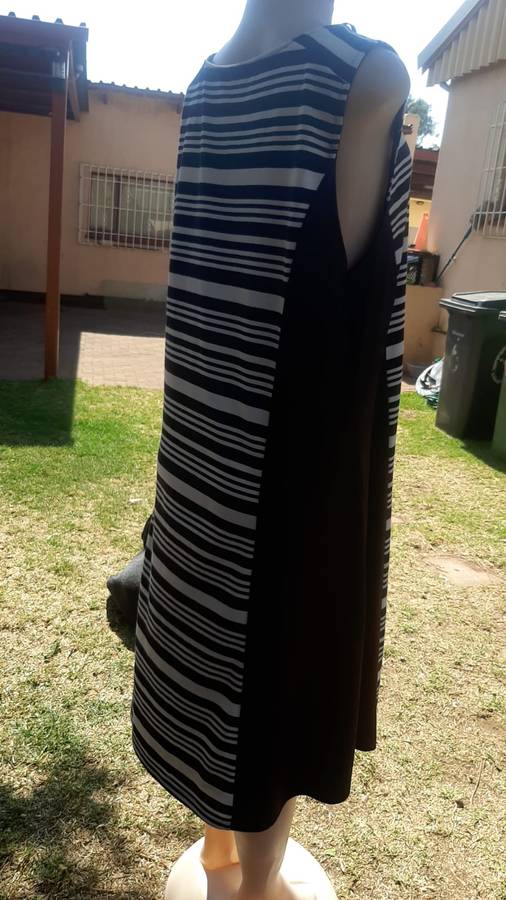Size 22 / 46 Donatella Sleeveless Women's Dress