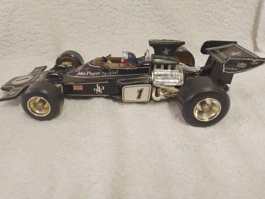 Vintage Corgi John Player Special Made in Great Britain (1:18 Scale? 26.5cm long)