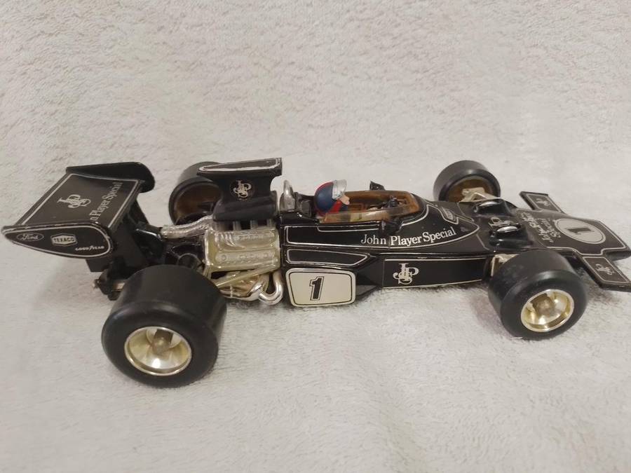 Vintage Corgi John Player Special Made in Great Britain (1:18 Scale? 26.5cm long)