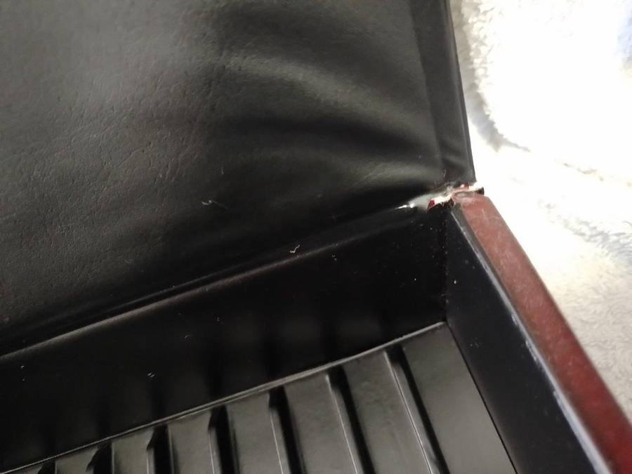 Vintage Cassette Leatherette PVC Carry Case Holds 32 Audio Cassettes