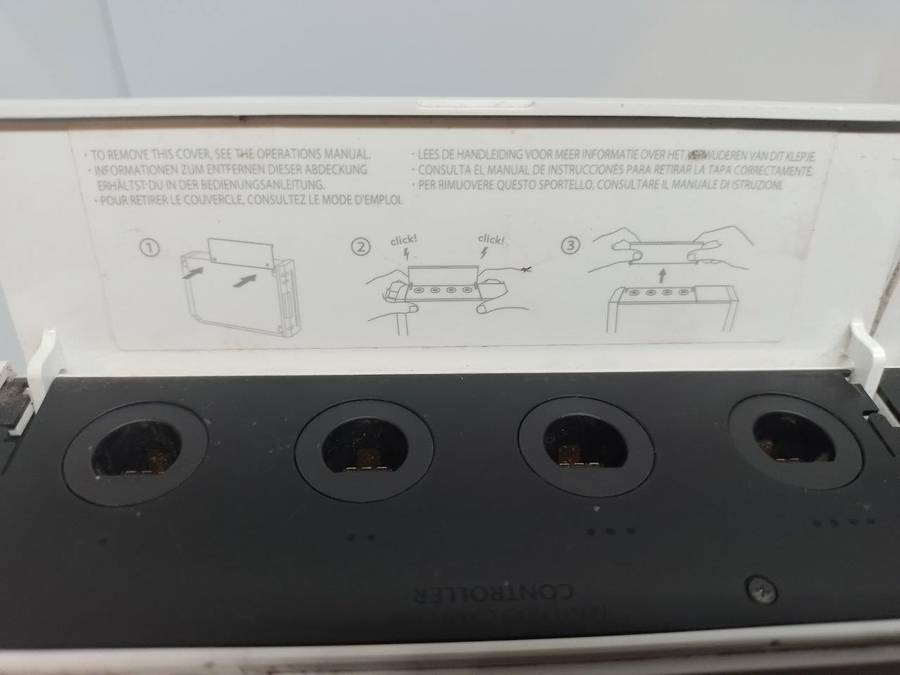 Nintendo Wii - White, Controller, Nunchuck, PSU, Sensor, Cables Stand, Silicone Controller Sleeve