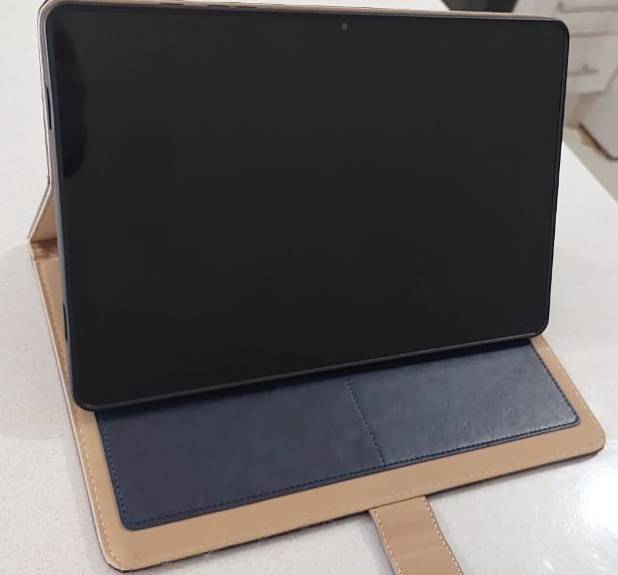 ##Late Entry## Like Brand New Samsung Galaxy Tab A9+  11'' Wifi And SimCard 4GB/64GB With Flip Cover