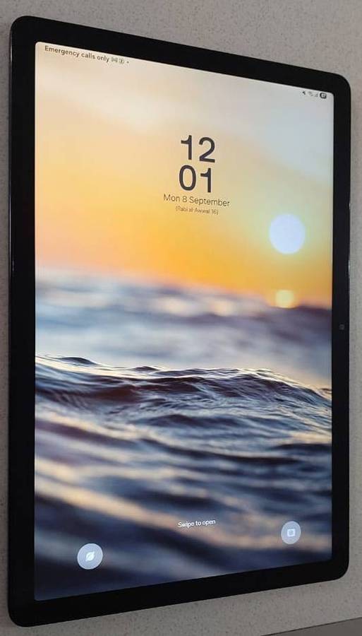 ##Late Entry## Like Brand New Samsung Galaxy Tab A9+  11'' Wifi And SimCard 4GB/64GB With Flip Cover