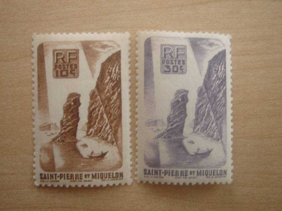 1947 St. Pierre et Miquelon - Soldiers' Cove SG361-362 MNH