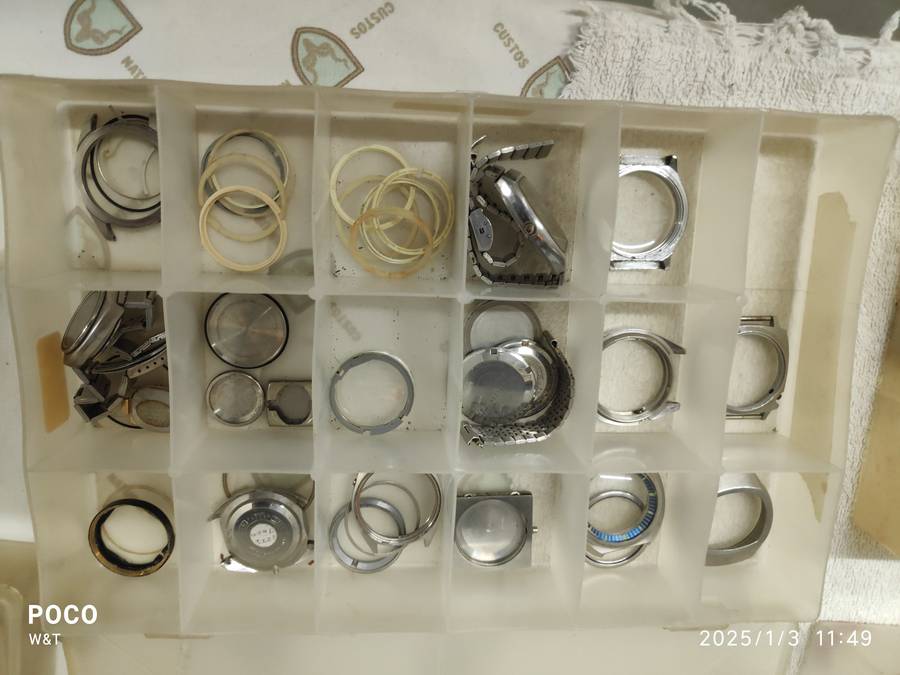 Mixed Lot of watch parts  Seiko/Roamer/ETA/FEF/Large Mainspring Barrel Assortment