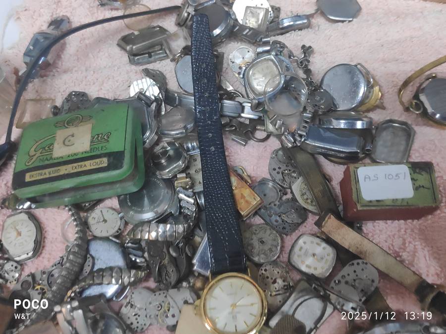 Ladies Mixed lot of watches for spares or repair