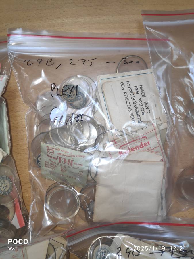 Bargain lot of  Gents Watch PlexiGlass