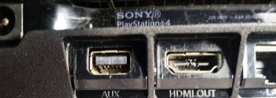 PS4 Slim Console