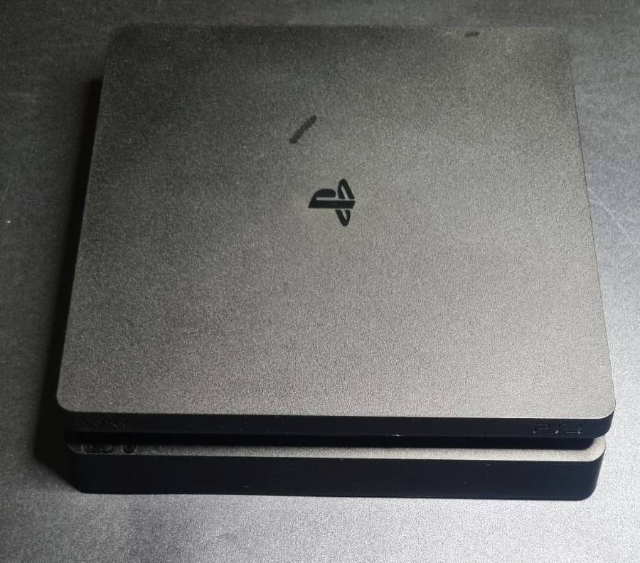 PS4 Slim Console