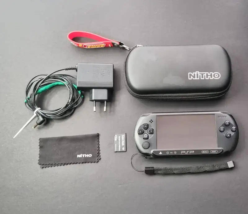 Amazing Condition Sony PSP Street Bundle