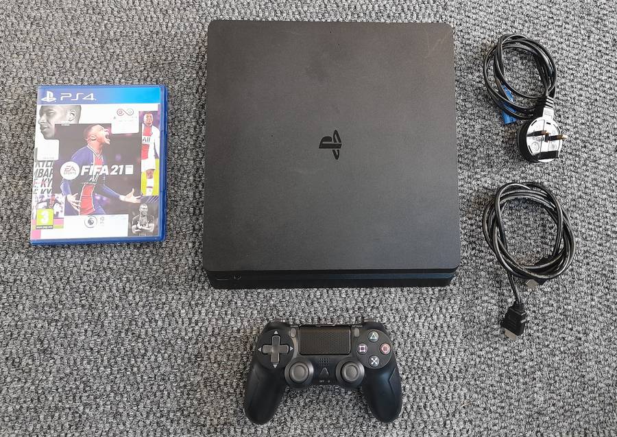 PS4 Console Slim
