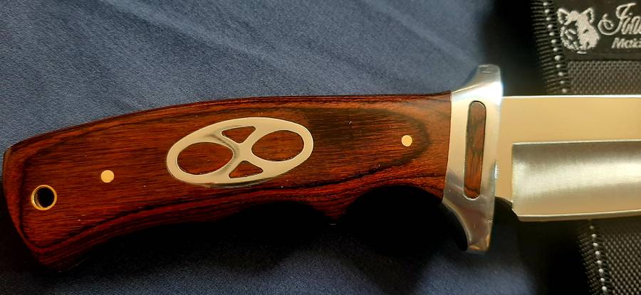 BEAUTIFUL 33CM HUNTING KNIFE WITH WOODEN HANDLE