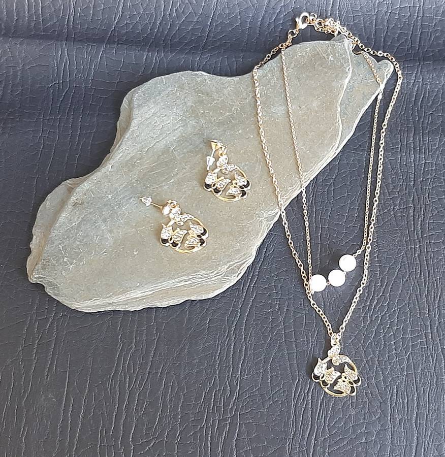 ELEGANT BUTTERFLY-THEMED JEWELLERY SET - ACRYLIC PEARLS & DIAMANTE ACCENTS