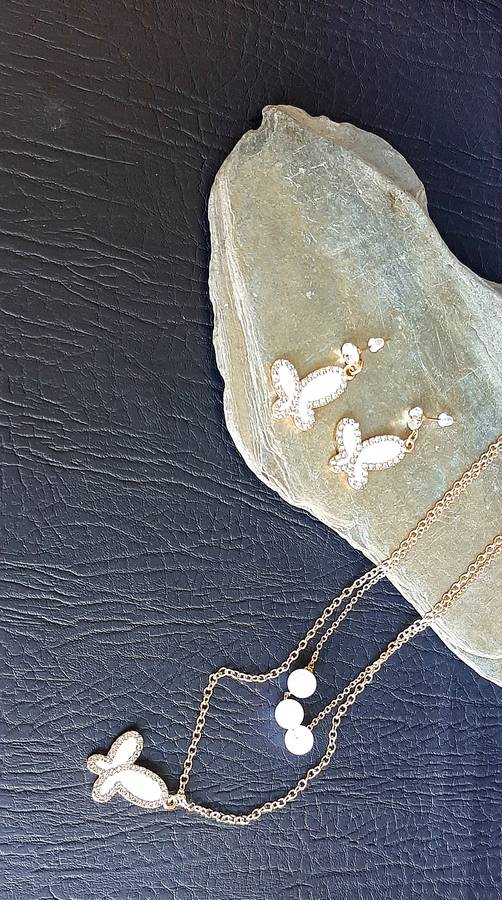 ELEGANT BUTTERFLY-THEMED JEWELLERY SET - ACRYLIC PEARLS & DIAMANTE ACCENTS