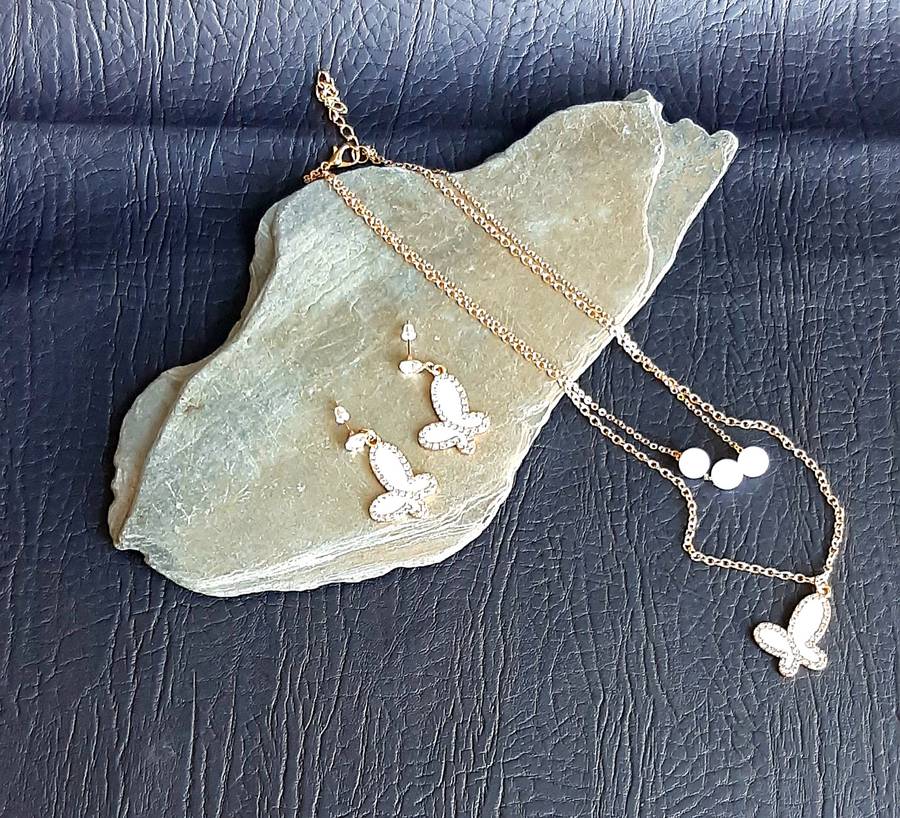 ELEGANT BUTTERFLY-THEMED JEWELLERY SET - ACRYLIC PEARLS & DIAMANTE ACCENTS