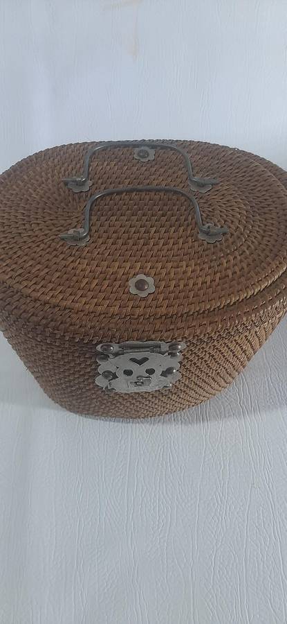 VINTAGE HAND-PAINTED CHINESE PORCELAIN TEA SET IN WOVEN BASKET - A TREASURE FROM TIME