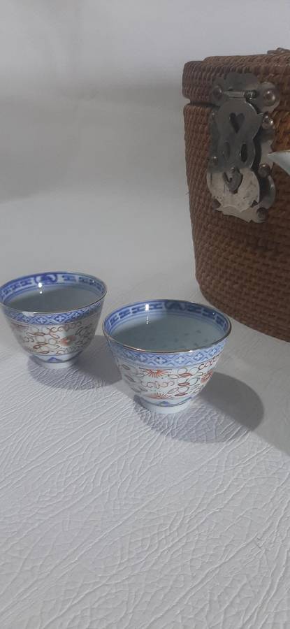 VINTAGE HAND-PAINTED CHINESE PORCELAIN TEA SET IN WOVEN BASKET - A TREASURE FROM TIME