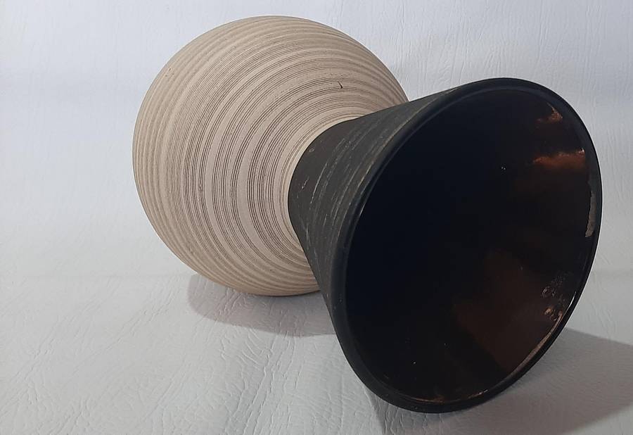 UNIQUE HANDCRAFTED CERAMIC VASE - STUNNING TEXTURED DESIGN WITH BRONZE INTERIOR