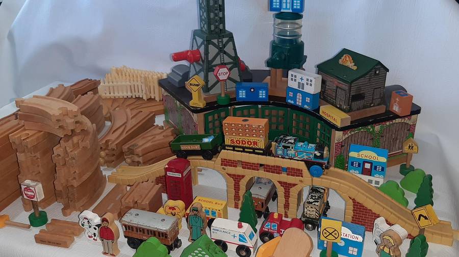 Thomas & Friends Wooden Railway Set