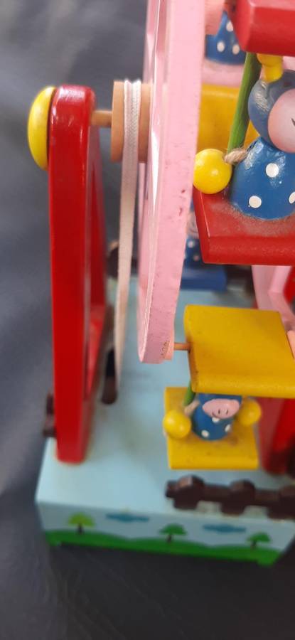 WHIRLS OF MEMORY  VINTAGE WOODEN FERRIS WHEEL MUSIC BOX (21.5 CM)